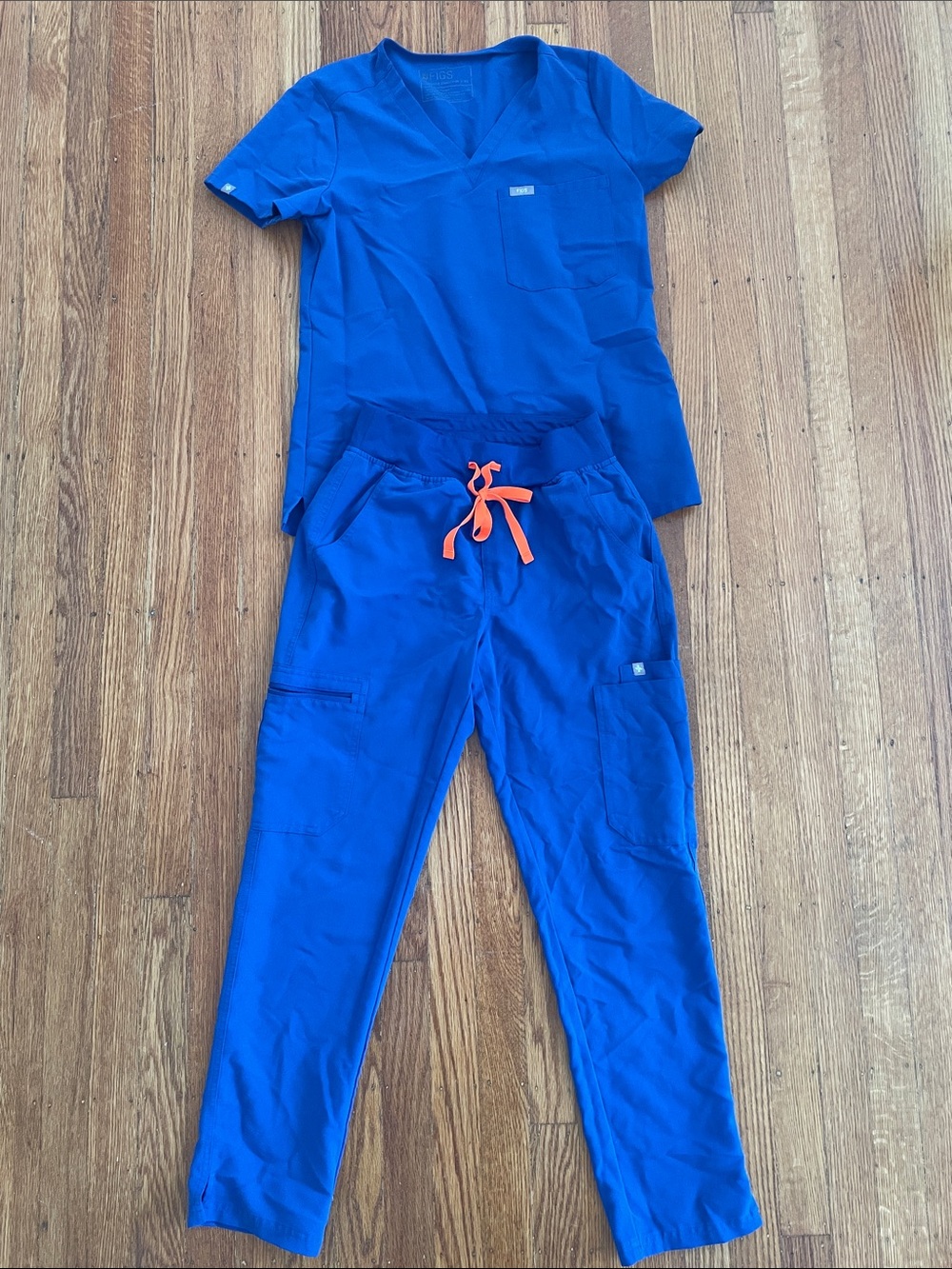 Figs winning blue XS petite scrubs set